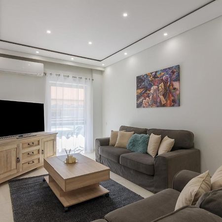Spacious And Modern Flat For 4 Αθήνα Εξωτερικό φωτογραφία